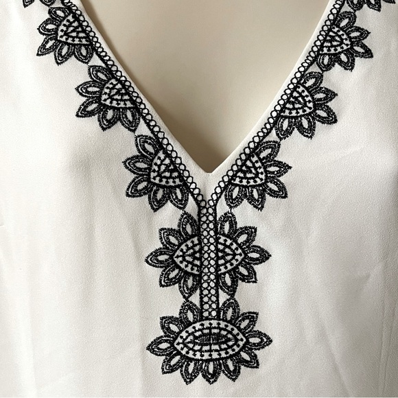 WHBM Medallion Embroidery Blouse - Picture 3 of 7